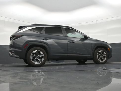 Used 2025 Hyundai Tucson SEL FWD image 32