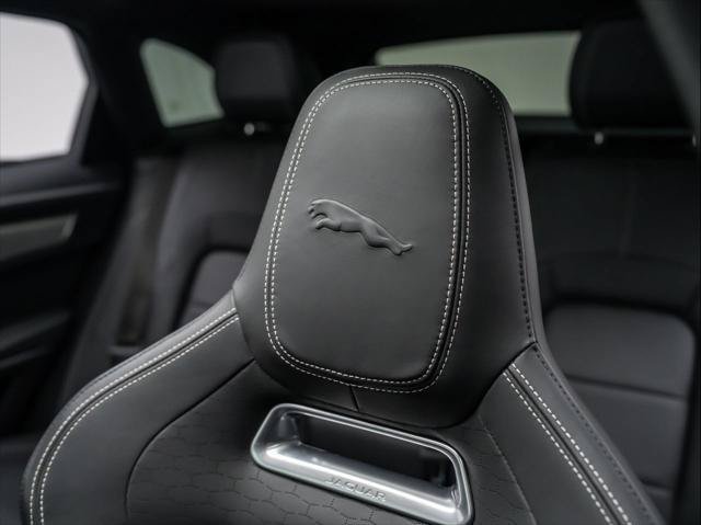 Used 2026 Jaguar F-PACE R-Dynamic S AWD/4WD image 19