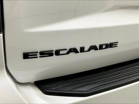 Used 2024 Cadillac Escalade Sport Platinum w/ LPO, ONYX Package AWD/4WD image 36