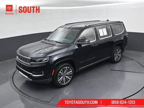Used 2022 Jeep Grand Wagoneer Series III AWD/4WD image 57
