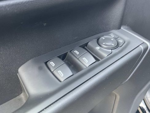 Used 2026 Chevrolet Silverado 1500 Custom RWD image 12
