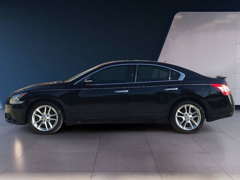 Used 2009 Nissan Maxima 3.5 SV w/ Tech Pkg FWD image 2