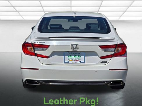 Used 2018 Honda Accord Touring image 17