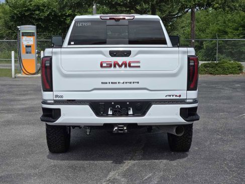 Certified 2026 GMC Sierra 2500 AT4 w/ AT4 Premium Plus Package AWD/4WD image 6