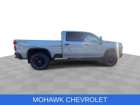 Used 2025 Chevrolet Silverado 2500 Custom w/ Custom Value Package AWD/4WD image 9