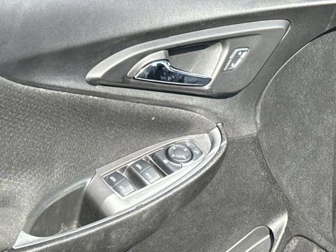 Used 2025 Chevrolet Malibu LT FWD image 15