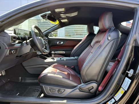 Used 2025 Ford Mustang GT Premium RWD image 12