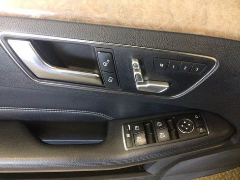 Used 2014 Mercedes-Benz E 350 4MATIC Sedan image 21