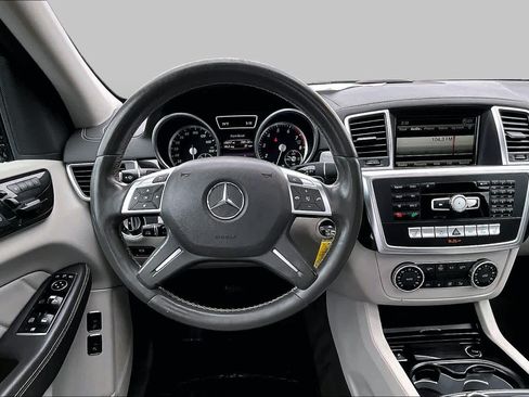 Used 2015 Mercedes-Benz GL 450 4MATIC image 6
