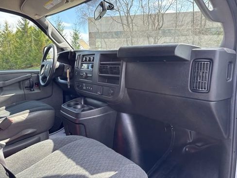 Used 2024 Chevrolet Express 2500 w/ Driver Convenience Package RWD image 21
