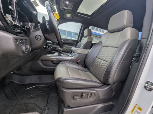 Used 2024 Chevrolet Silverado 1500 ZR2 w/ Technology Package image 28