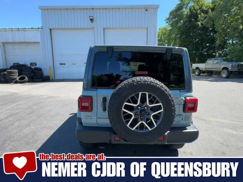 New 2026 Jeep Wrangler Unlimited Sahara w/ Rockslide Package AWD/4WD image 7