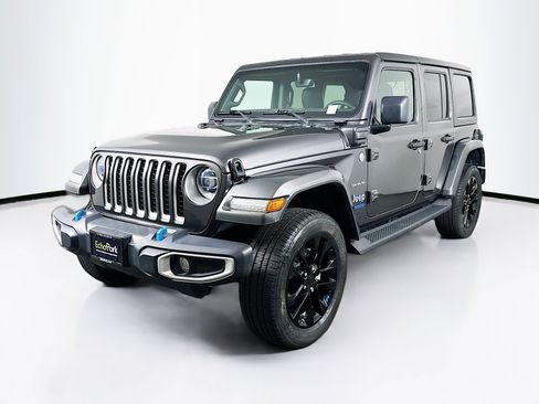 Used 2022 Jeep Wrangler Sahara w/ Cold Weather Group image 3