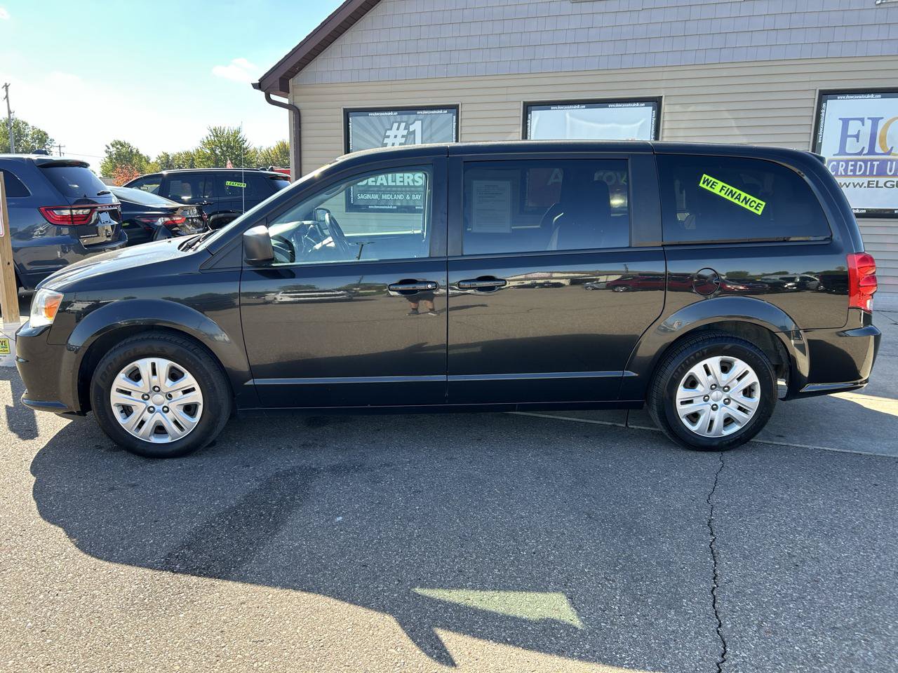 Used 2018 Dodge Grand Caravan SE w/ Rear Park Assist Package FWD image 8