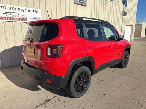 Used 2018 Jeep Renegade Trailhawk w/ Cold Weather Group II image 7