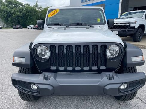Used 2022 Jeep Wrangler Unlimited Sport AWD/4WD image 2