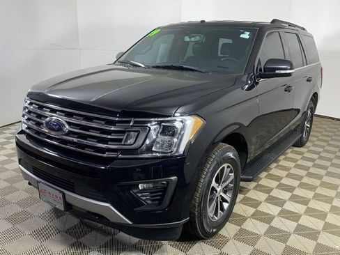 Used 2019 Ford Expedition XLT w/ Equipment Group 201A AWD/4WD image 2