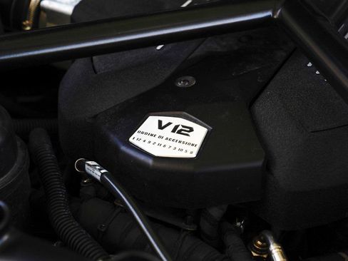 Used 2018 Lamborghini Aventador S image 90