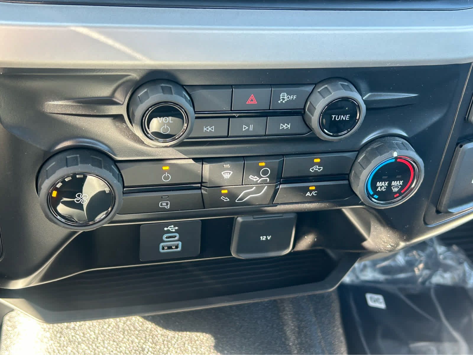 New 2026 Ford F550 4x4 Regular Cab Super Duty image 31