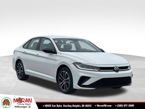 Used 2026 Volkswagen Jetta Sport FWD image 5