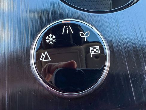 Certified 2024 Nissan Rogue Platinum image 29