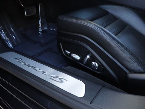 Used 2018 Porsche Panamera 4S w/ Premium Package Plus AWD/4WD image 16