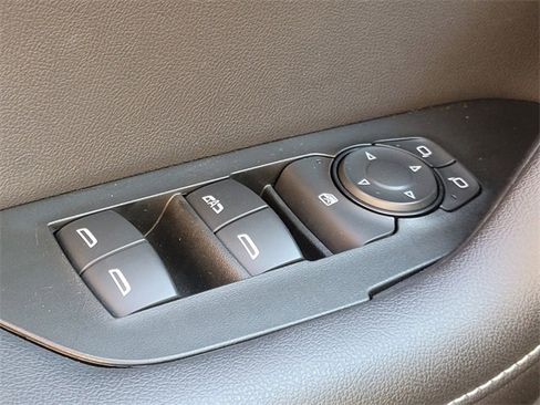 Used 2023 Chevrolet Blazer LT image 33