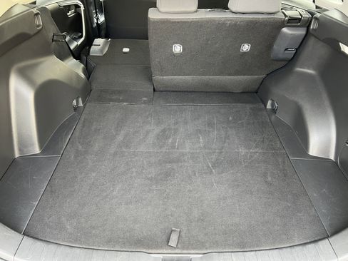 Used 2025 Toyota RAV4 XLE AWD/4WD image 18