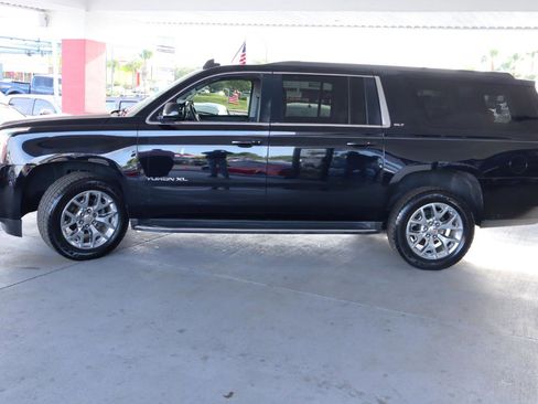 Used 2016 GMC Yukon XL SLT w/ Open Road Package RWD image 8