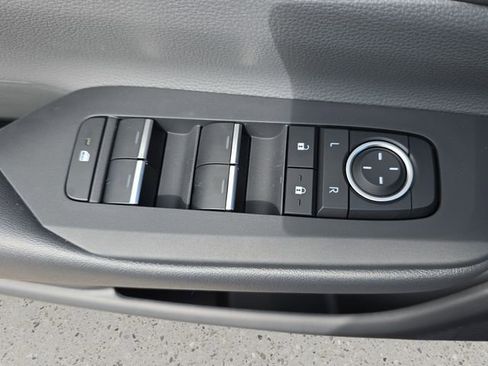 New 2026 Toyota Prius XLE FWD image 27