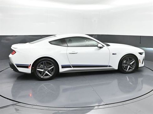Certified 2025 Ford Mustang GT Premium RWD image 27