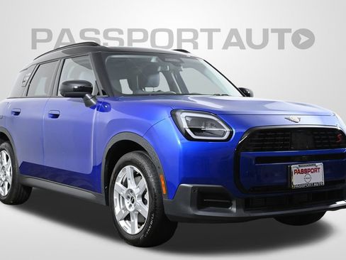 Used 2025 MINI Cooper Countryman S w/ Comfort Package Max image 3