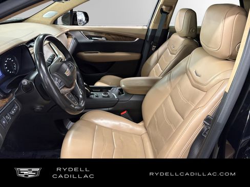 Used 2022 Cadillac XT5 Premium Luxury w/ Platinum Package AWD/4WD image 10