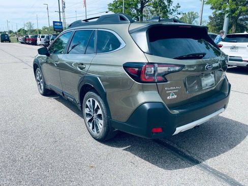 Used 2024 Subaru Outback Limited XT AWD/4WD image 3