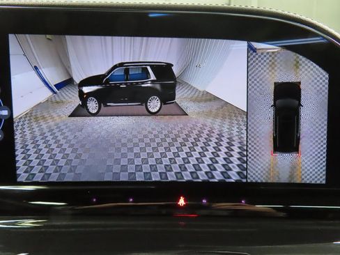 Used 2023 Cadillac Escalade ESV Sport image 31