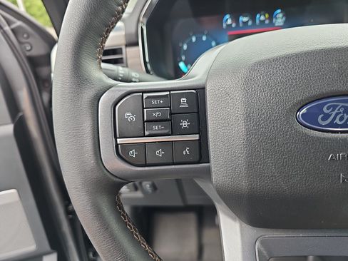Used 2025 Ford F150 Lariat w/ Equipment Group 501A Mid AWD/4WD image 17