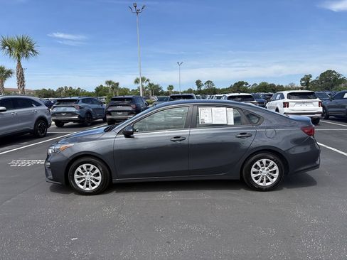 Certified 2021 Kia Forte Sedan FWD image 5