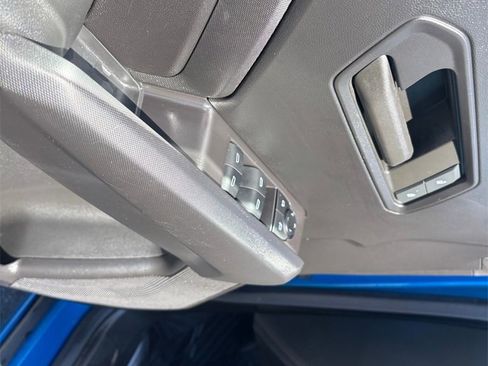 Used 2024 Chevrolet Colorado W/T w/ Technology Package image 25