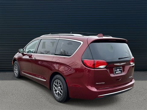 Used 2020 Chrysler Pacifica Limited w/ Advanced Safetytec Group image 7