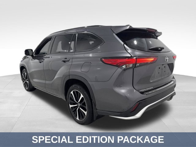 Used 2021 Toyota Highlander XSE AWD/4WD image 6