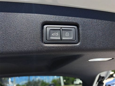 New 2025 Audi Q5 Premium Plus image 31