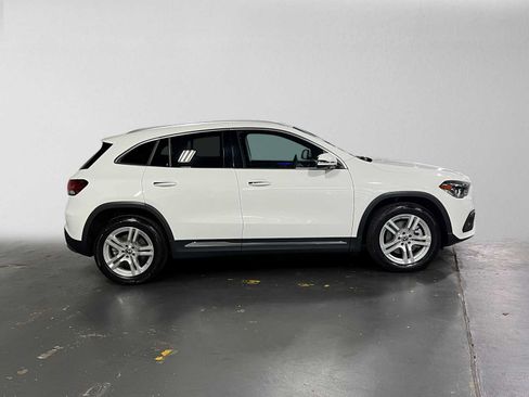 Certified 2021 Mercedes-Benz GLA 250 4MATIC image 2