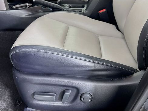 Used 2018 Toyota RAV4 Limited w/ Advanced Technology Package image 25