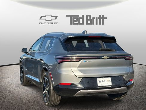 Used 2024 Chevrolet Equinox EV LT image 6
