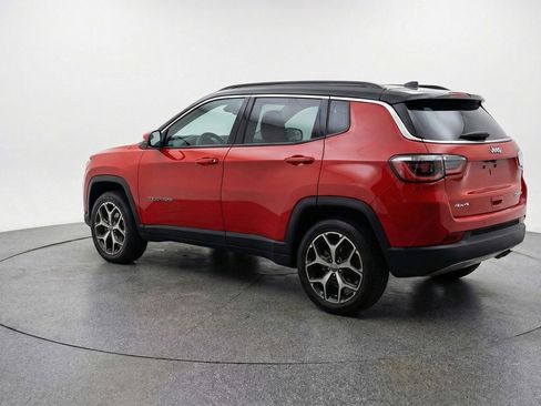 Used 2025 Jeep Compass Limited image 5