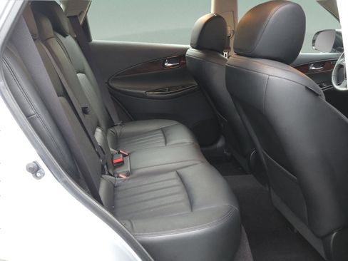 Used 2017 INFINITI QX50 2WD w/ Premium Plus Package image 34