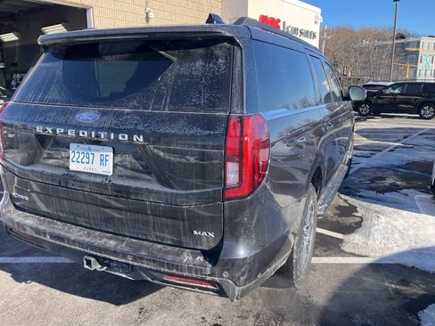 Used 2025 Ford Expedition Max Active image 3