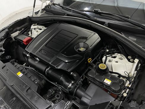 Used 2019 Land Rover Range Rover Velar R-Dynamic SE AWD/4WD image 28