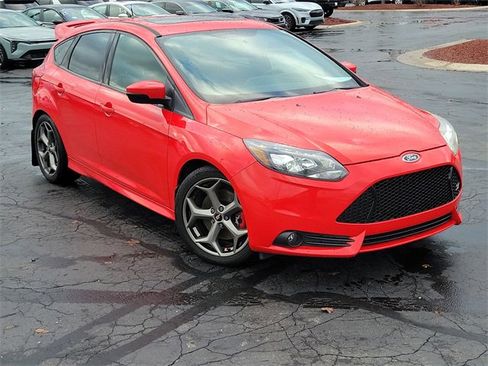 Used 2014 Ford Focus ST w/ Equipment Group 202A image 34