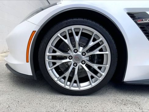 Used 2018 Chevrolet Corvette Z06 w/ Battery Protection Package RWD image 8